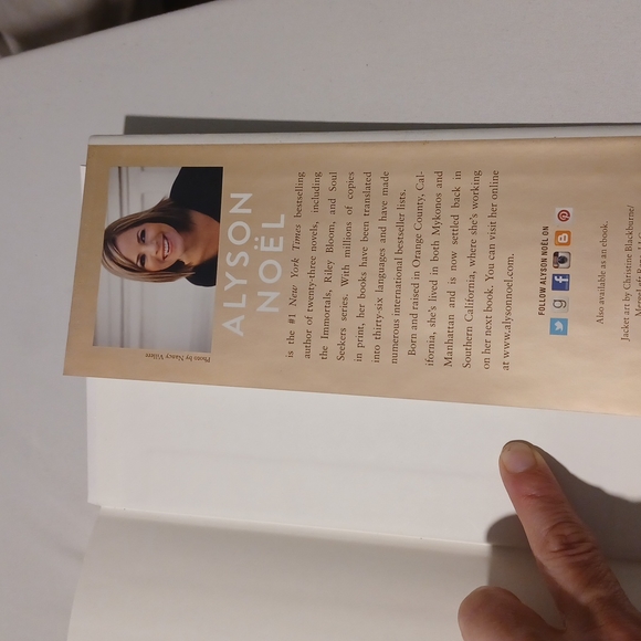 Book  Unrivaled...A Beautiful Idols Novel - Picture 4 of 5